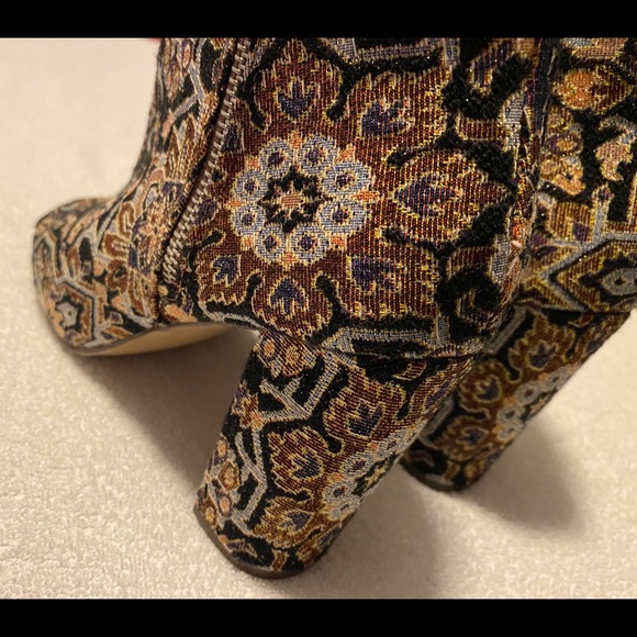 Brand New Fashionable Ankle Boots By CANDIES.- box 30 - Picture 6 of 8